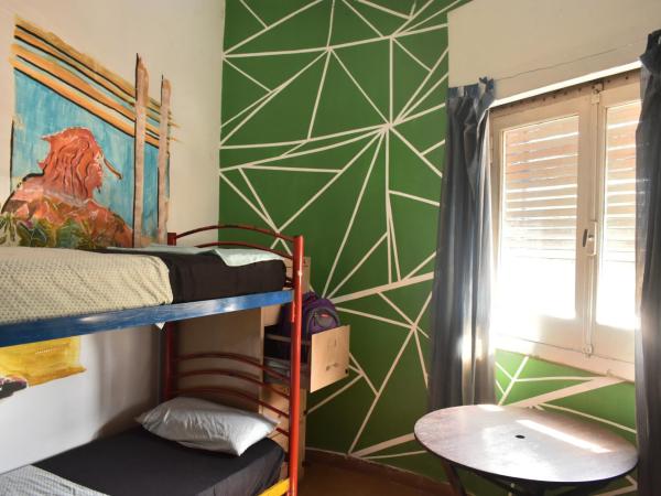 Hostel Joven casa Reggae : photo 3 de la chambre lit dans un dortoir de 4 lits
