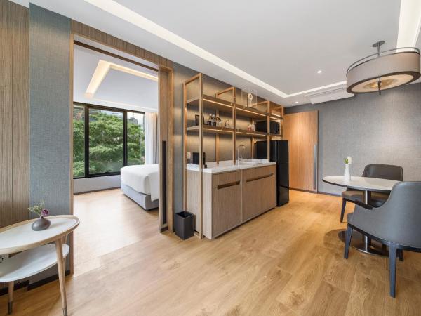 Homm Sukhumvit34 Bangkok - a brand of Banyan Group : photo 9 de la chambre suite junior lit king-size