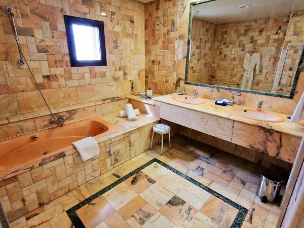 Hôtel Belvédère Fourati : photo 7 de la chambre suite familiale