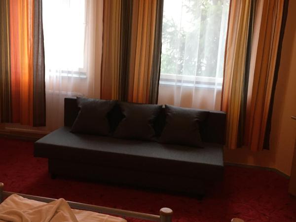 Hotel Pension Streuhof Berlin : photo 1 de la chambre chambre triple