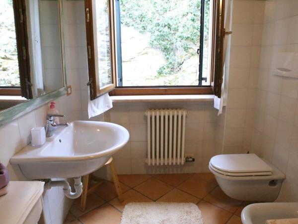 Agriturismo alle Torricelle : photo 2 de la chambre chambre triple avec salle de bains privative
