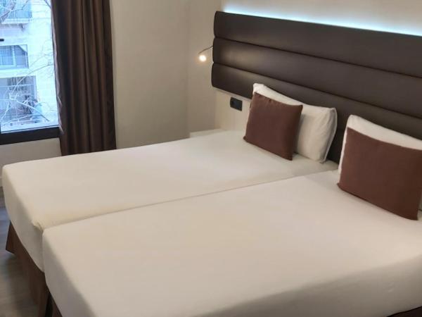BCN Urbaness Hotels Del Comte : photo 2 de la chambre chambre lits jumeaux