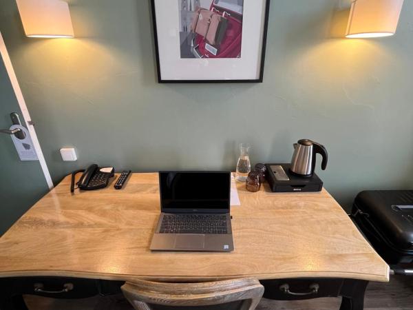 Hotel Des Cedres : photo 5 de la chambre chambre confort côté jardin