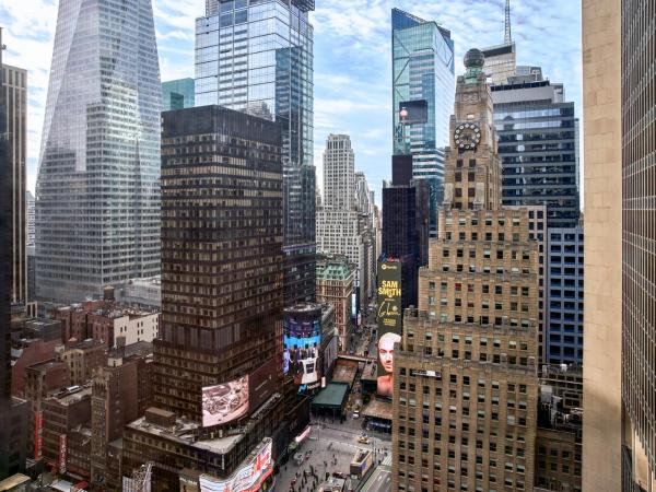 New York Marriott Marquis : photo 1 de la chambre chambre lit king-size avec canapé-lit (sur demande) - vue sur times square