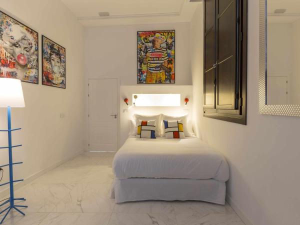 THE CLOCK HOUSE Luxury Urban Suites : photo 4 de la chambre studio lit king-size deluxe