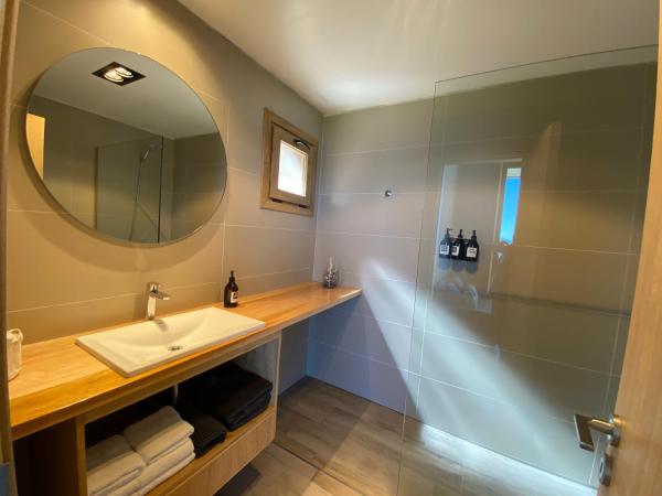 Wa One Lake Homes : photo 6 de la chambre appartement - vue sur lac