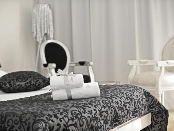 Tinel Superior Residence : photo 1 de la chambre chambre double - vue sur mer