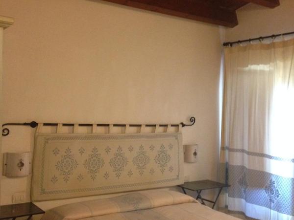 Guest House Il Giardino Segreto : photo 10 de la chambre chambre double