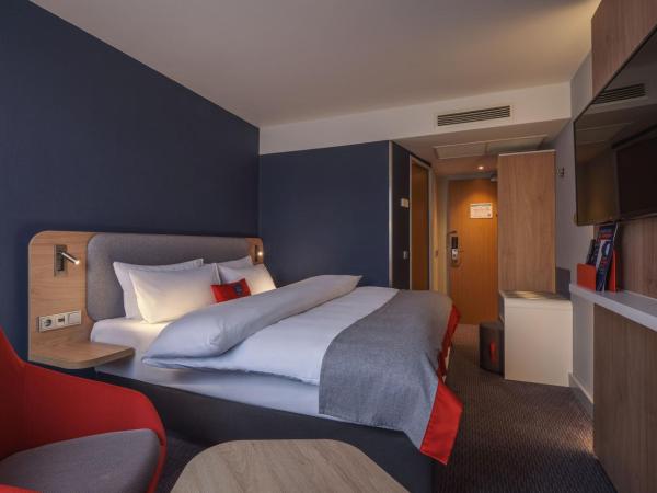 Holiday Inn Express Berlin City Centre, an IHG Hotel : photo 5 de la chambre chambre standard lit queen-size