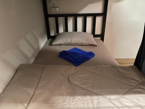 Sweed Dee Hostel : photo 1 de la chambre lit superposé dans dortoir mixte