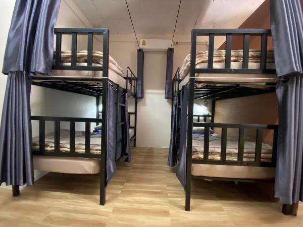 Sweed Dee Hostel : photo 2 de la chambre lit superposé dans dortoir mixte