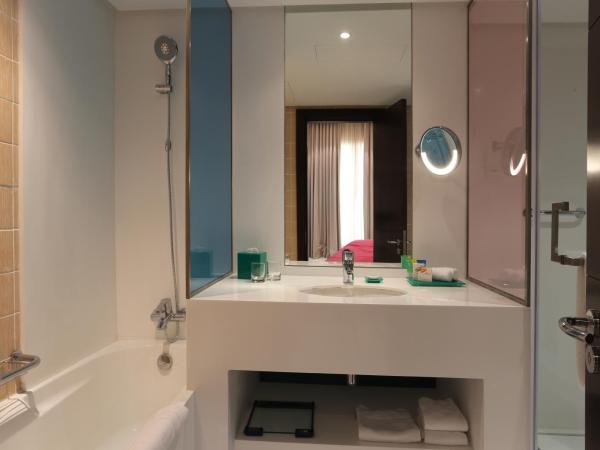 Ramada Hotel, Suites and Apartments by Wyndham Dubai JBR : photo 4 de la chambre offre spéciale séjour 30 heures - enregistrement anticipé (10h00) et départ tardif (16h00), 25 % de réduction sur nourriture, boissons et spa, accessoires de plage gratuits