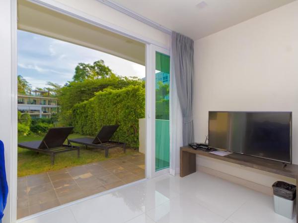 Hill Side Karon Kata Beach Condo : photo 3 de la chambre appartement - rez-de-chaussée