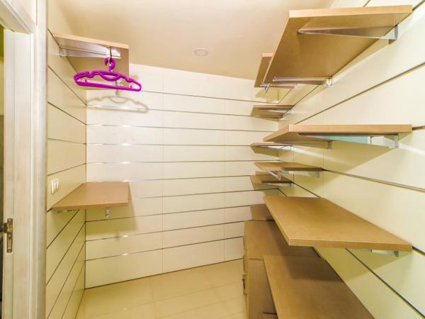 Hill Side Karon Kata Beach Condo : photo 10 de la chambre penthouse