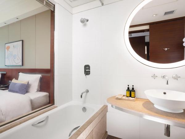 Nina Hotel Island South : photo 8 de la chambre chambre lit king-size ou lits jumeaux avec vue sur ville