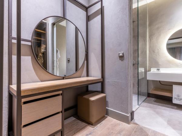 Perge Hotels - Adult Only 18 plus : photo 8 de la chambre suite lit king-size infini avec terrasse