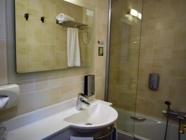 Logis Hôtel La Fauceille : photo 5 de la chambre chambre double supérieure