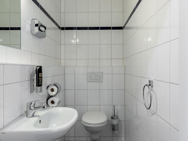 a&o Rotterdam City : photo 5 de la chambre chambre 6 lits