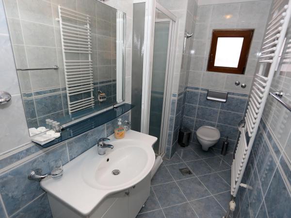 Villa Ivana B&B : photo 2 de la chambre studio avec balcon et vue sur la mer