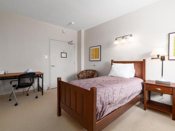 Guest House on the Mount : photo 1 de la chambre single bed with half washroom