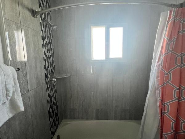 Walden Motel : photo 3 de la chambre chambre double avec 2 lits doubles - non-fumeurs