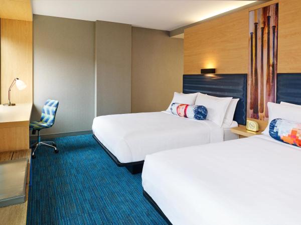 Aloft Louisville Downtown : photo 1 de la chambre chambre standard avec 2 lits queen-size