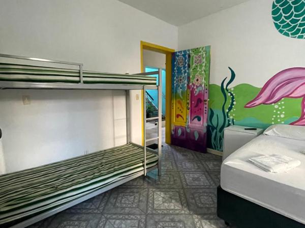 Porto das Palmeiras Hostel : photo 2 de la chambre chambre familiale deluxe