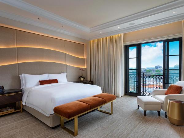 The St. Regis Atlanta : photo 1 de la chambre empire suite, presidential suite, city view, balcony