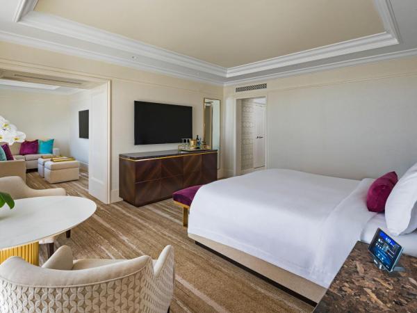 The St. Regis Atlanta : photo 1 de la chambre suite 1 chambre lit king-size métropolitaine avec balcon