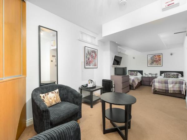 Nell Gwynn House Apartments & Rooms : photo 5 de la chambre chambre lits jumeaux