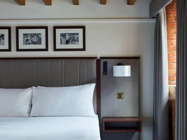 Manchester Marriott Victoria & Albert Hotel : photo 2 de la chambre chambre double