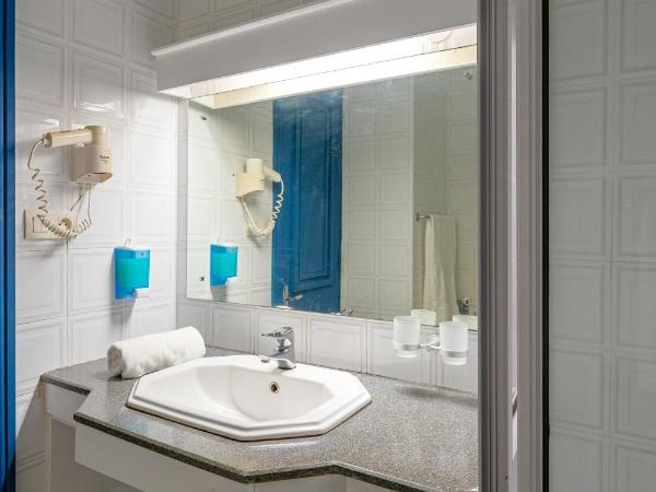 Le Grand Bleu Hotel : photo 2 de la chambre chambre double standard