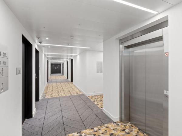 B&B HOTEL St Gallen : photo 6 de la chambre chambre double - accessible aux personnes à mobilité réduite