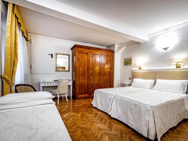 Hotel Alessandra : photo 4 de la chambre chambre quadruple