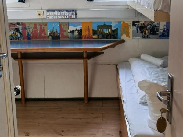 Shipotel-Berlin GmbH, Shipotel Eastern & Shipotel Western : photo 4 de la chambre triple cabin 2nd class - shipotel eastern