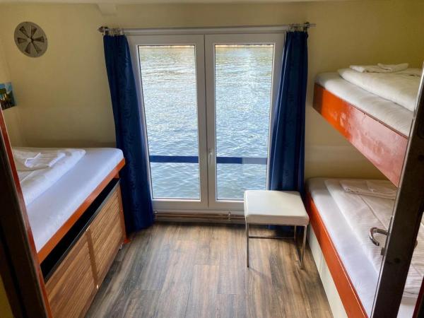 Shipotel-Berlin GmbH, Shipotel Eastern & Shipotel Western : photo 8 de la chambre chambre triple avec salle de bains commune