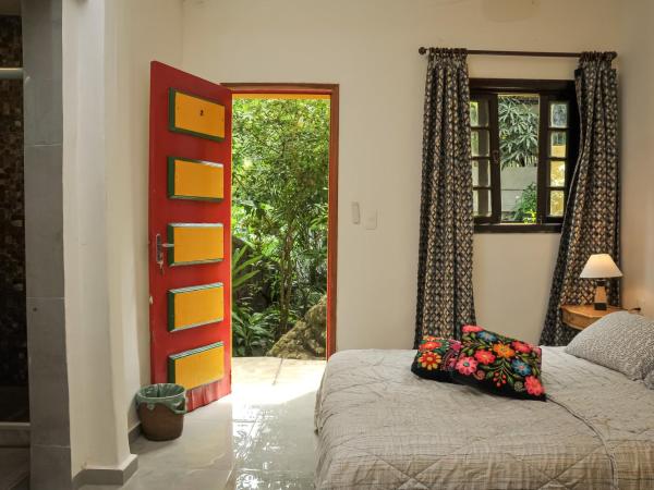 Eco Pousada Estrelas da Babilônia : photo 2 de la chambre suite junior avec salle de bains privative - vue sur jardin
