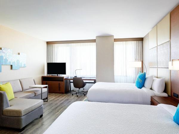 Residence Inn by Marriott Dallas Downtown : photo 2 de la chambre studio queen avec 2 lits queen-size et un canapé-lit