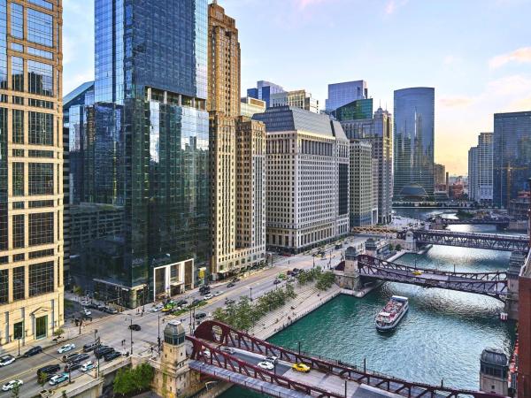 The Westin Chicago River North : photo 1 de la chambre chambre de luxe avec 2 lits doubles