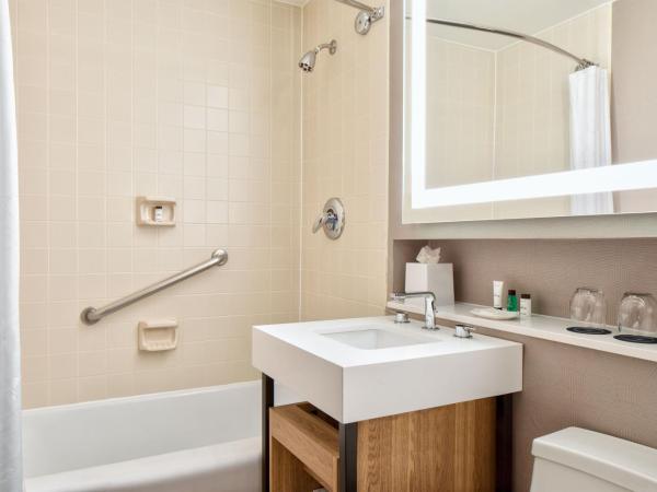 Sheraton Dallas Hotel : photo 2 de la chambre suite junior 1 lit king-size et canapé-lit