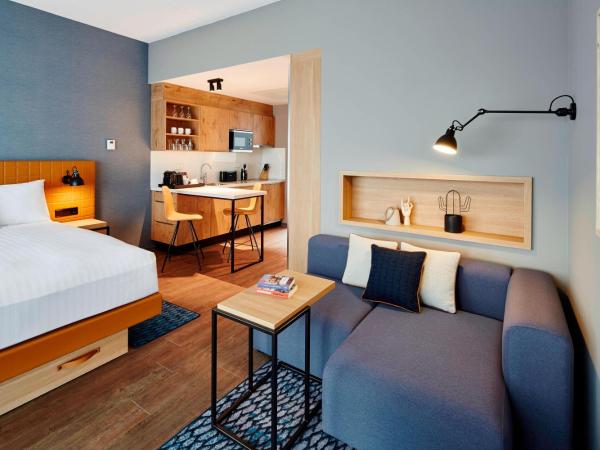 Residence Inn by Marriott Amsterdam Houthavens : photo 2 de la chambre studio lit queen-size 