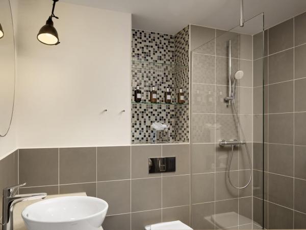 Residence Inn by Marriott Amsterdam Houthavens : photo 10 de la chambre suite 1 chambre lit king-size - vue sur port