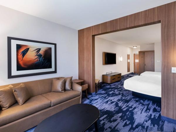 Fairfield Inn & Suites Houston Memorial City Area : photo 4 de la chambre suite avec 2 lits queen-size et 1 canapé-lit