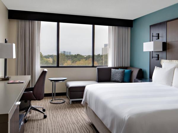 Houston Marriott Westchase : photo 2 de la chambre chambre king - niveau concierge