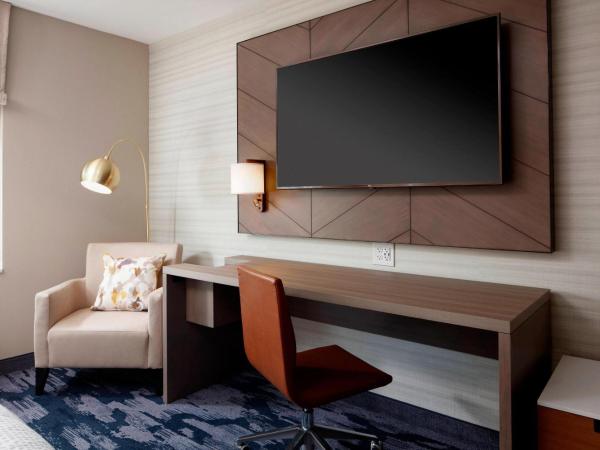 Fairfield Inn & Suites By Marriott Louisville Northeast : photo 2 de la chambre chambre double avec lit queen-size