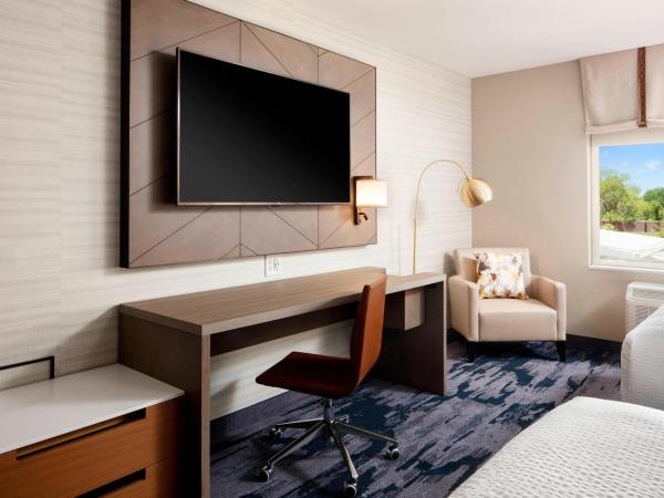 Fairfield Inn & Suites By Marriott Louisville Northeast : photo 3 de la chambre chambre double avec lit queen-size