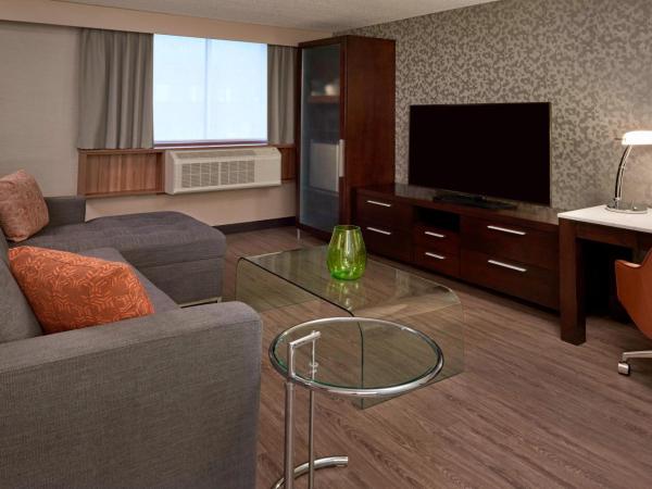 Fairfield Inn by Marriott Montreal Downtown : photo 1 de la chambre suite lit king-size exécutive avec canapé-lit