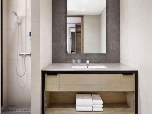 Four Points by Sheraton Josun, Seoul Myeongdong : photo 5 de la chambre chambre supérieure avec lit double - vue sur ville