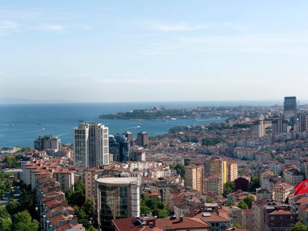 Renaissance Istanbul Polat Bosphorus Hotel : photo 4 de la chambre chambre lits jumeaux deluxe - vue sur bosphore