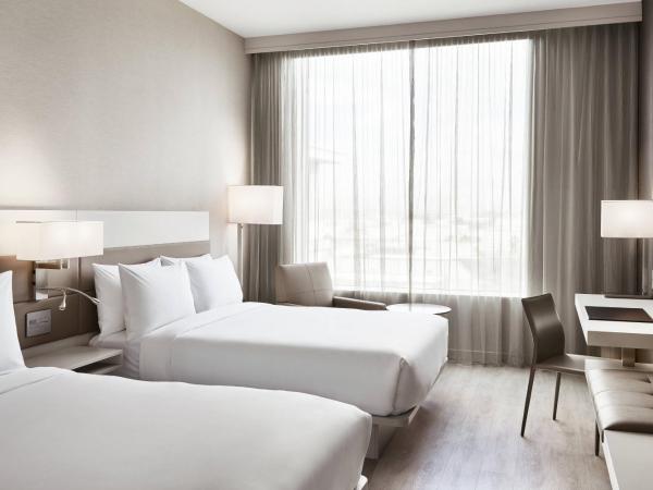 AC Hotel by Marriott Los Angeles South Bay : photo 1 de la chambre  chambre 2 lits queen-size - vue sur ville